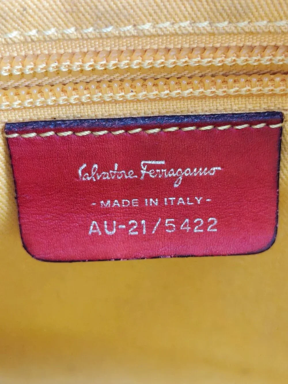 Salvatore Ferragamo Vintage Red Leather Shoulder Bag Wood Gancini Buckle
